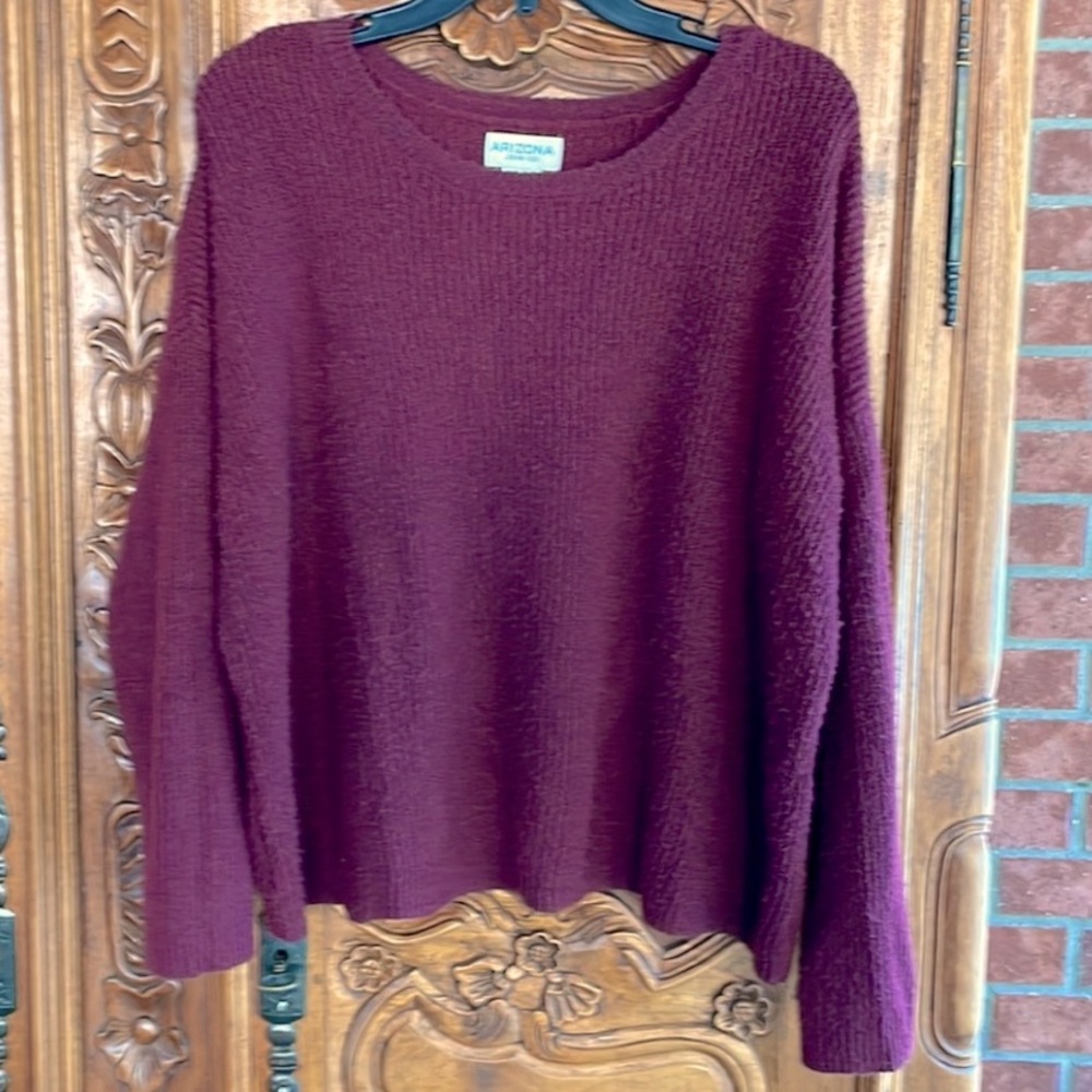 Arizona Jean Company Women's Burgundy Sweater